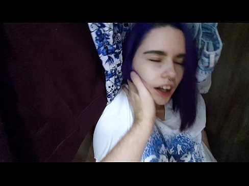 ❤️ מצאתי את אחותי בארון ועזרה לה לגמור פורנו יפה אצלנו ❌